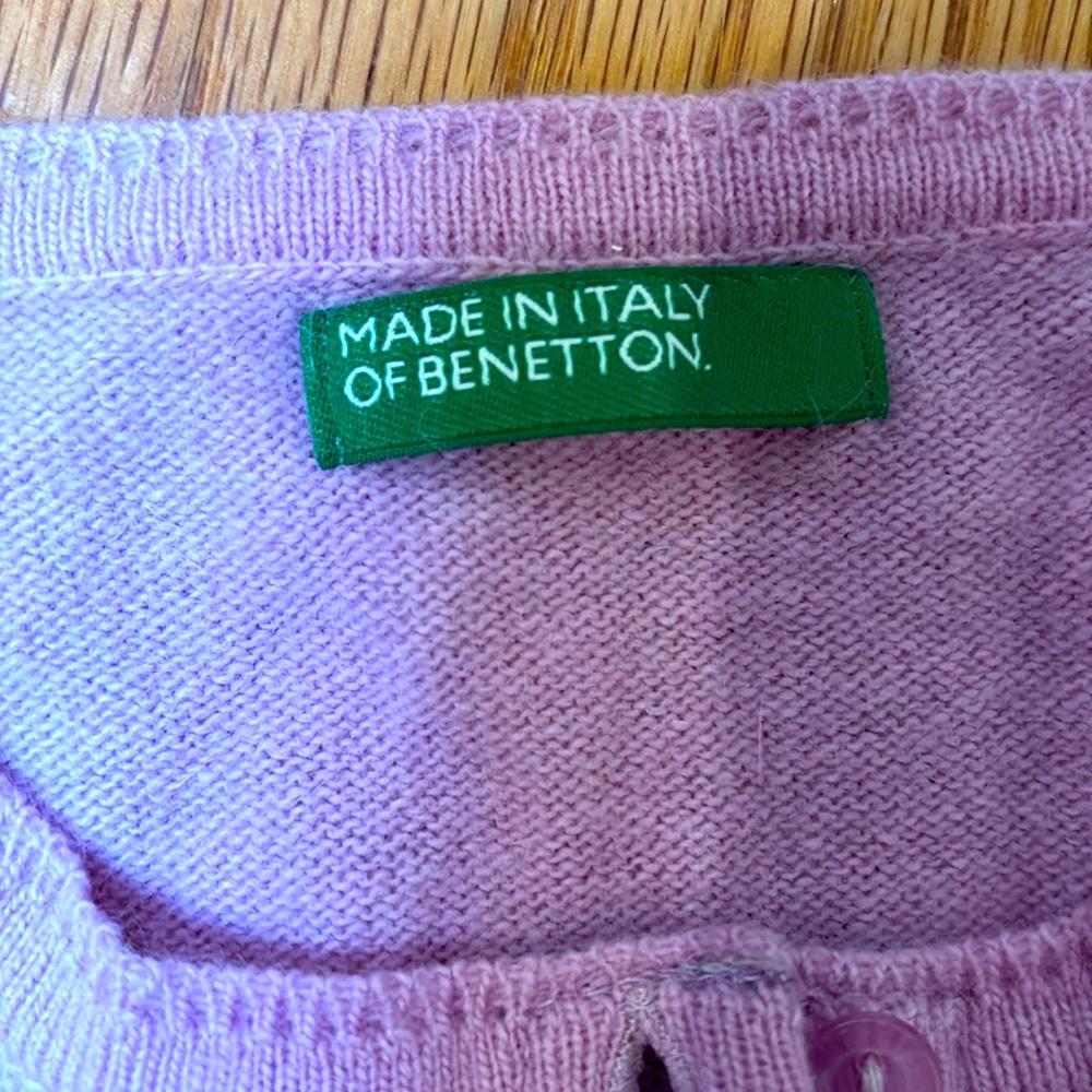 BENETTON size small/medium cashmere lilac long sleeve cardigan